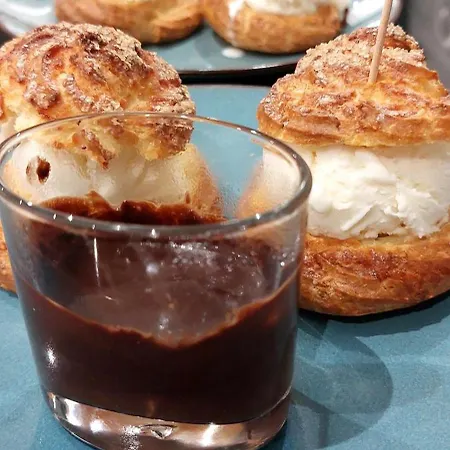 Oda ve Kahvaltı Domaine Cardu 3*