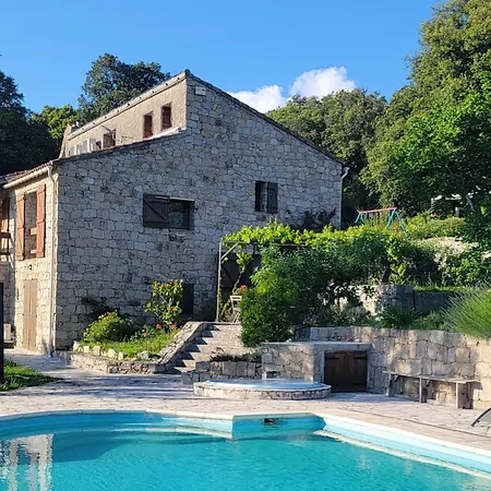 Domaine Cardu 3*