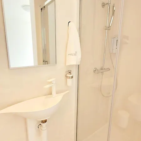 فندق مبيت وإفطار Domaine Cardu 3*