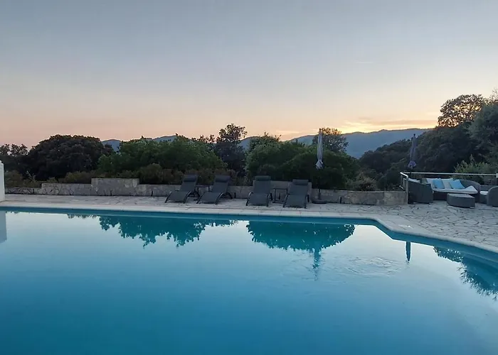 Domaine Cardu 3*